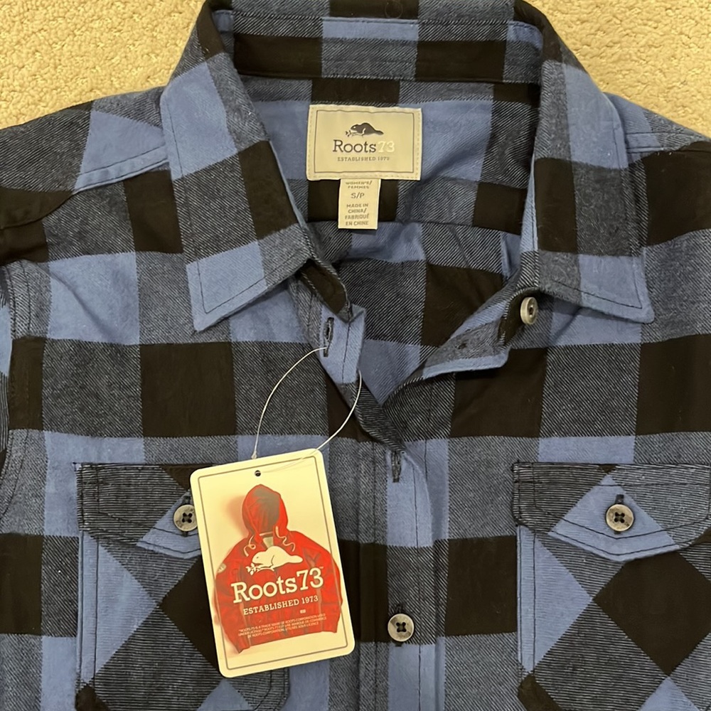 NWT Roots Flannel - Size Small - Picture 2 of 2